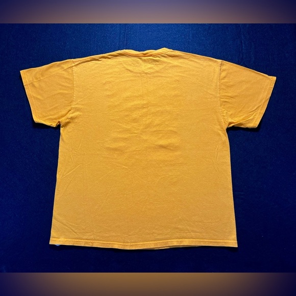 Los Angeles Lakers HWC Legends T-Shirt Size XL Yellow Pixel Graphic Tee - Picture 4 of 4